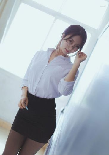 伊人影院在线播放_超清免费观看超清